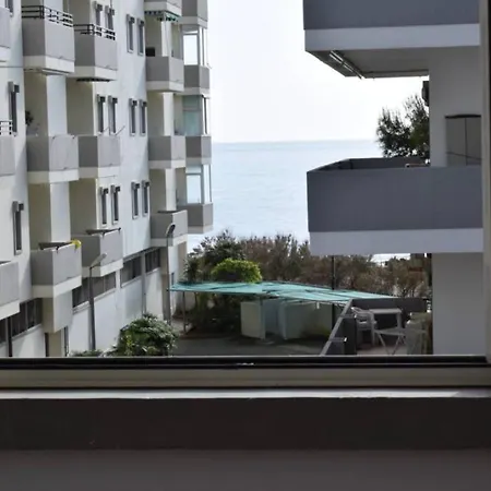 Le Corti Di *